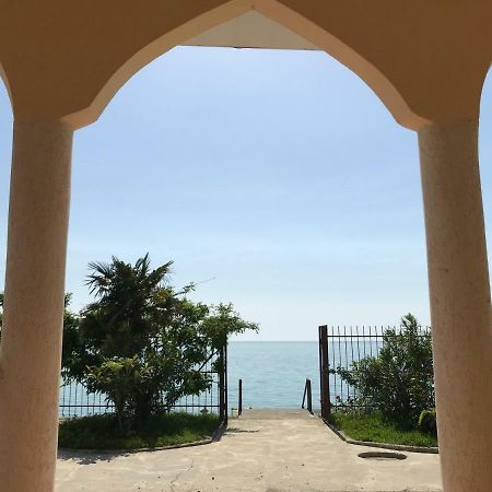 Davel Hotel Gagra Exterior foto