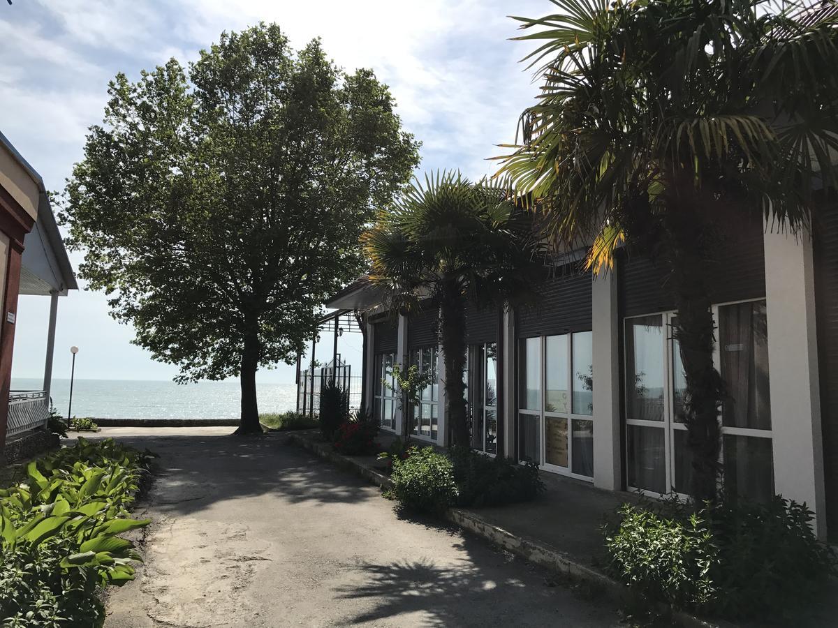 Davel Hotel Gagra Exterior foto