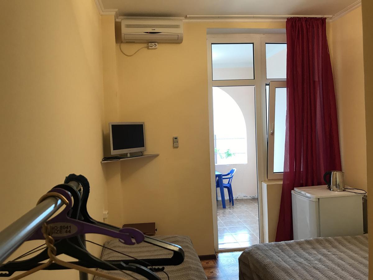 Davel Hotel Gagra Exterior foto