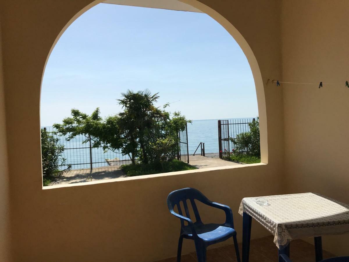 Davel Hotel Gagra Exterior foto