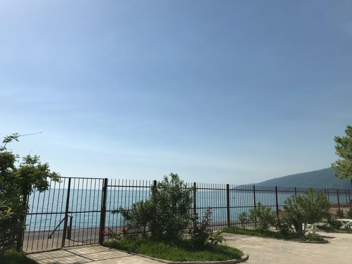 Davel Hotel Gagra Exterior foto