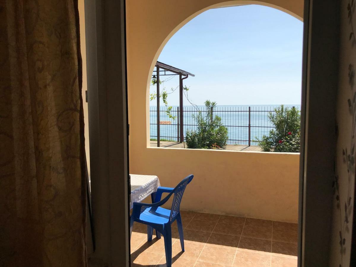 Davel Hotel Gagra Exterior foto